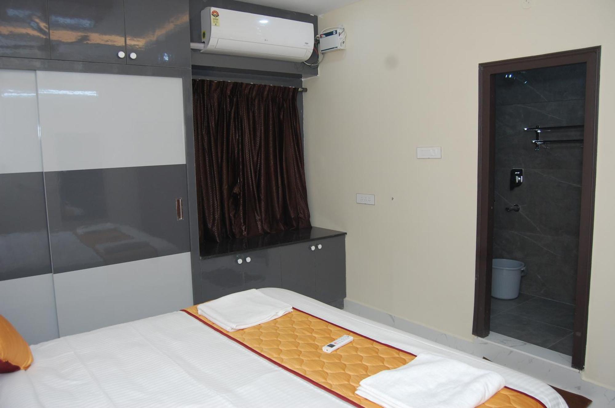 Nest Inn Homestay Тирупати Экстерьер фото